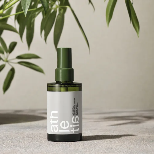 Switching Aroma Room Mist Sacred Tree 100ml Image 4