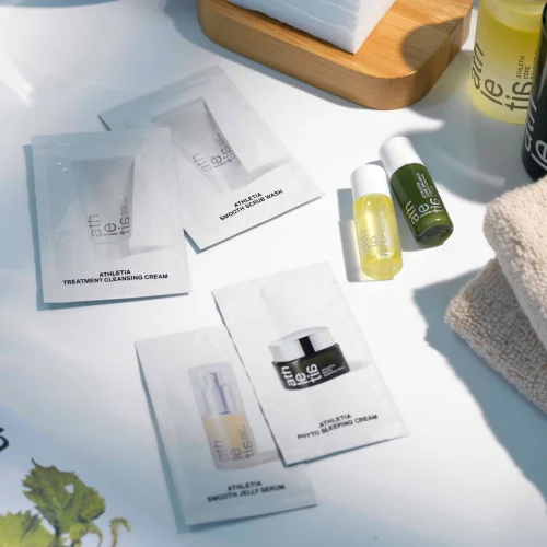 Athletia Skin Barrier Repair Sample Set Image 3