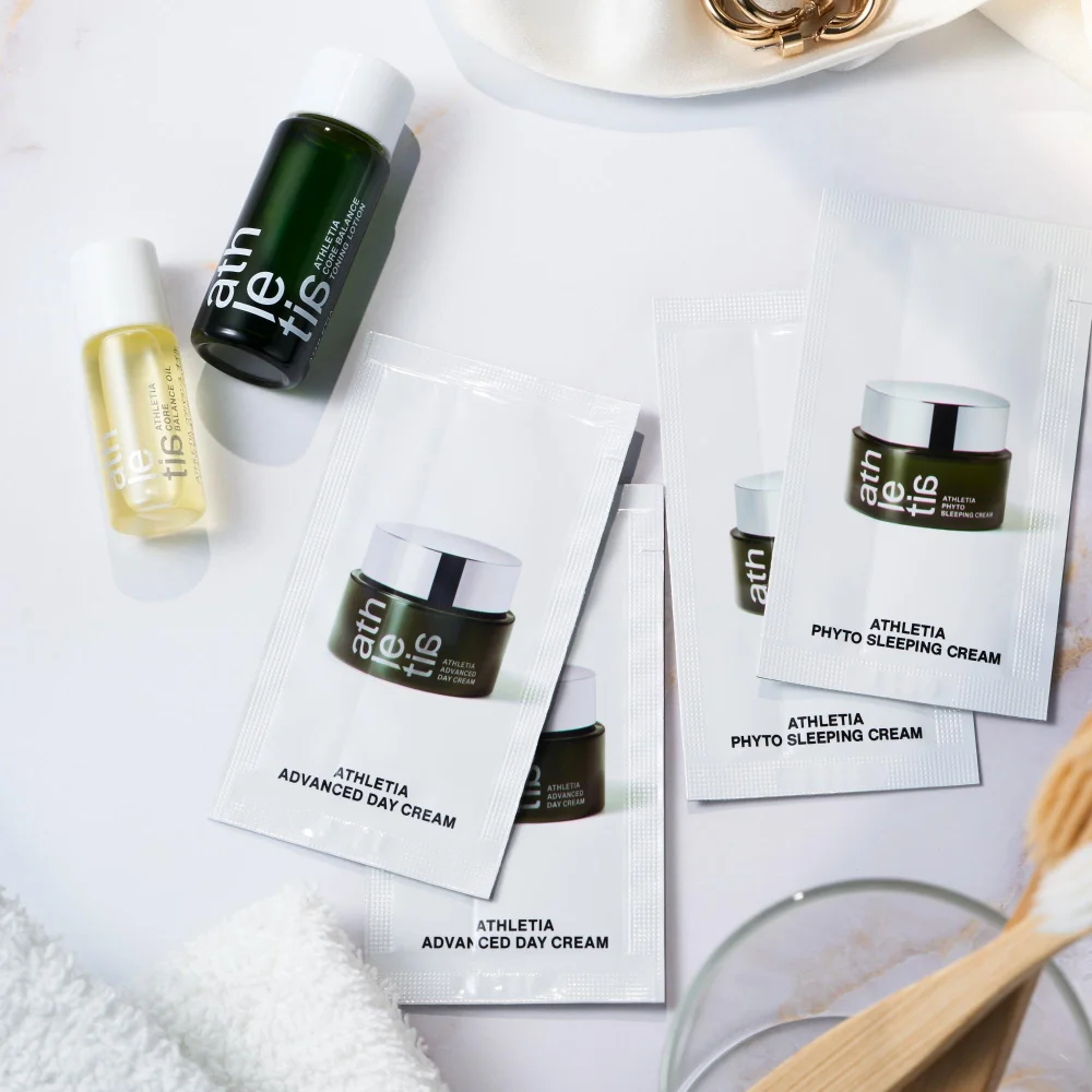 Day and Night Cream Sample Set Image 1