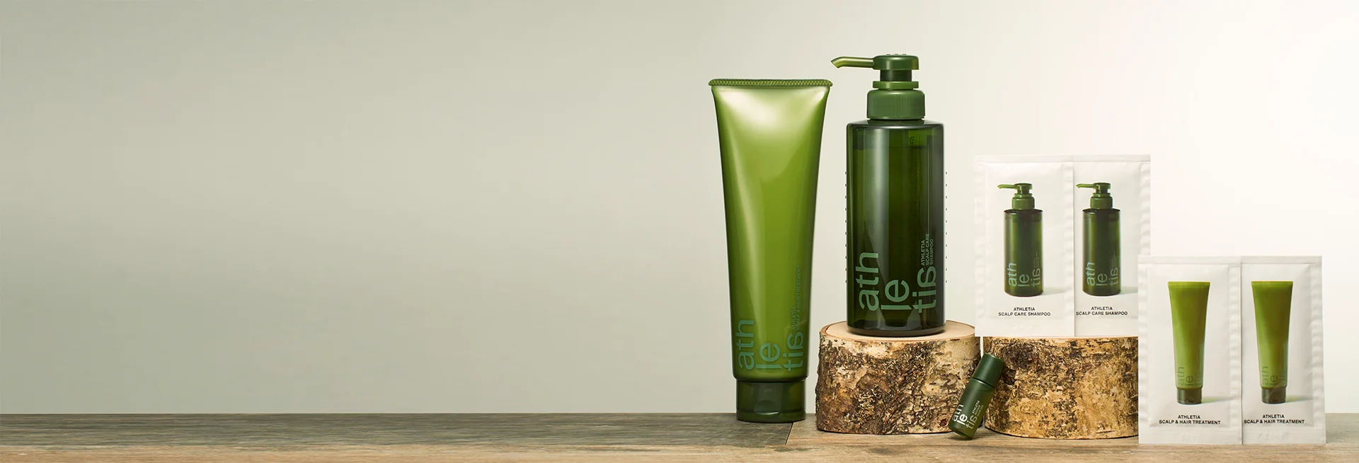 Scalp treatment displaying the shampoo, hair treatment, hair oil