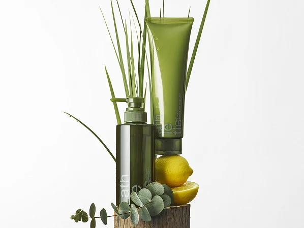 <b>SCALP & HAIR</b>