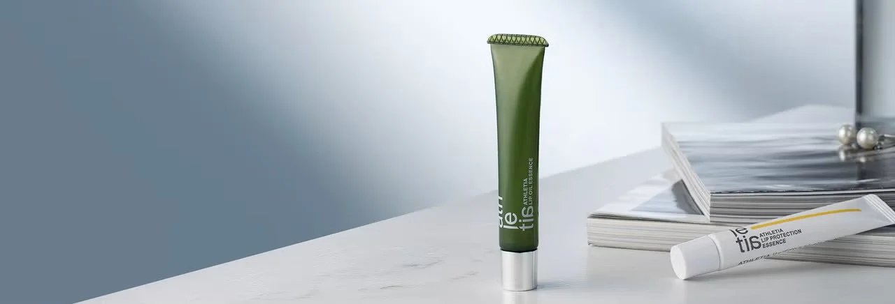Lip Oil Essence Campaign